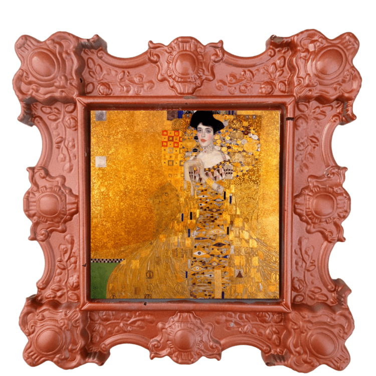 Woman in gold – Unique chocolate gift